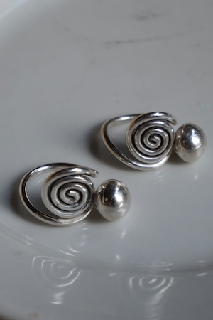 KAREN SILVER RING "GURUGURU+BALL”