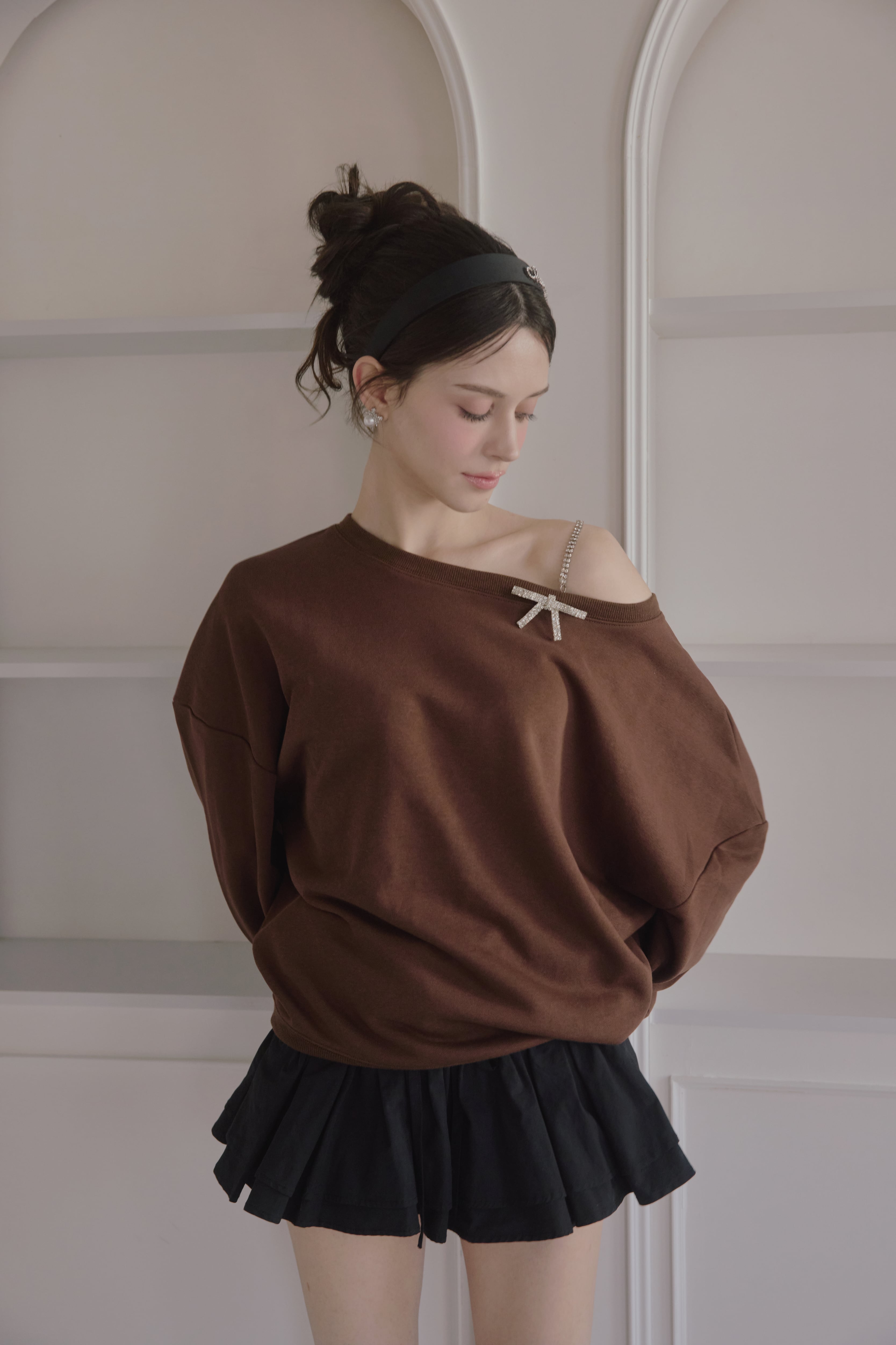 One-shoulder ribbon tops | Aimée Noir