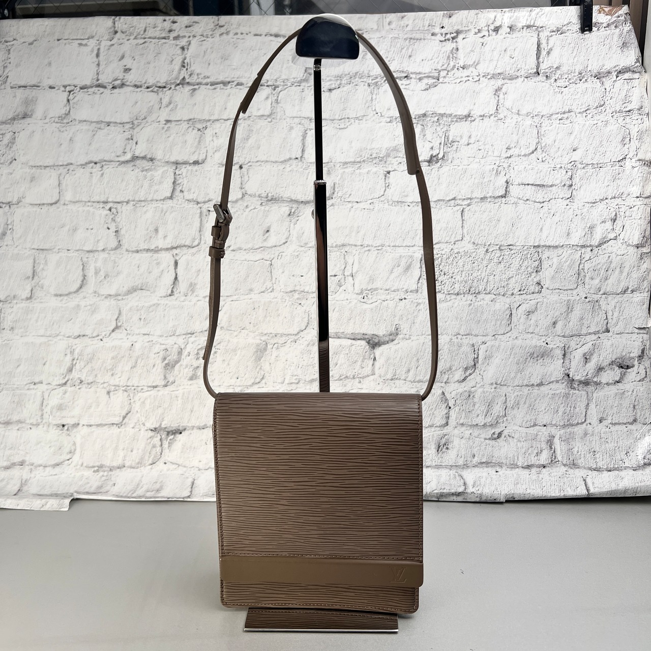 LOUIS VUITTON ヴィトン エピ ビアリッツ レザー ショルダーバッグ グレー A-13538