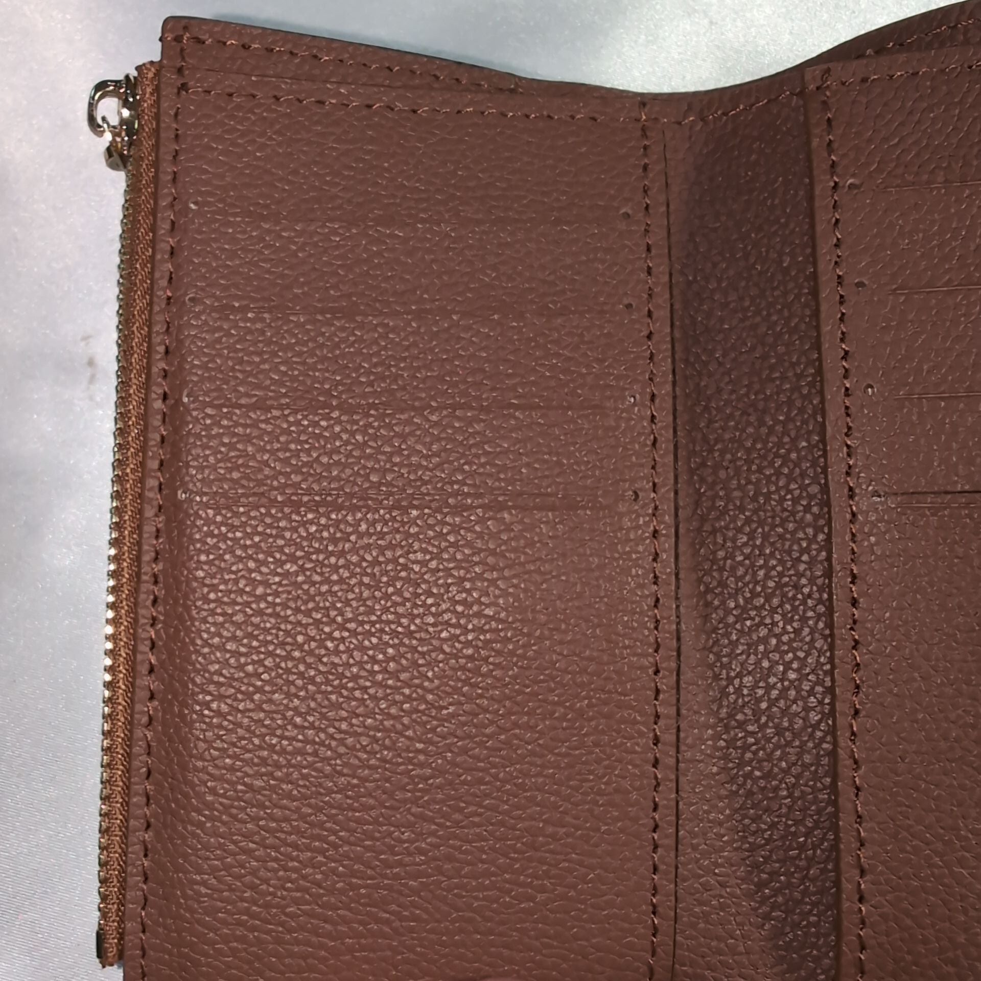 ルイヴィトン 三つ折り財布 ポルトフォイユ パラス コンパクト | francore