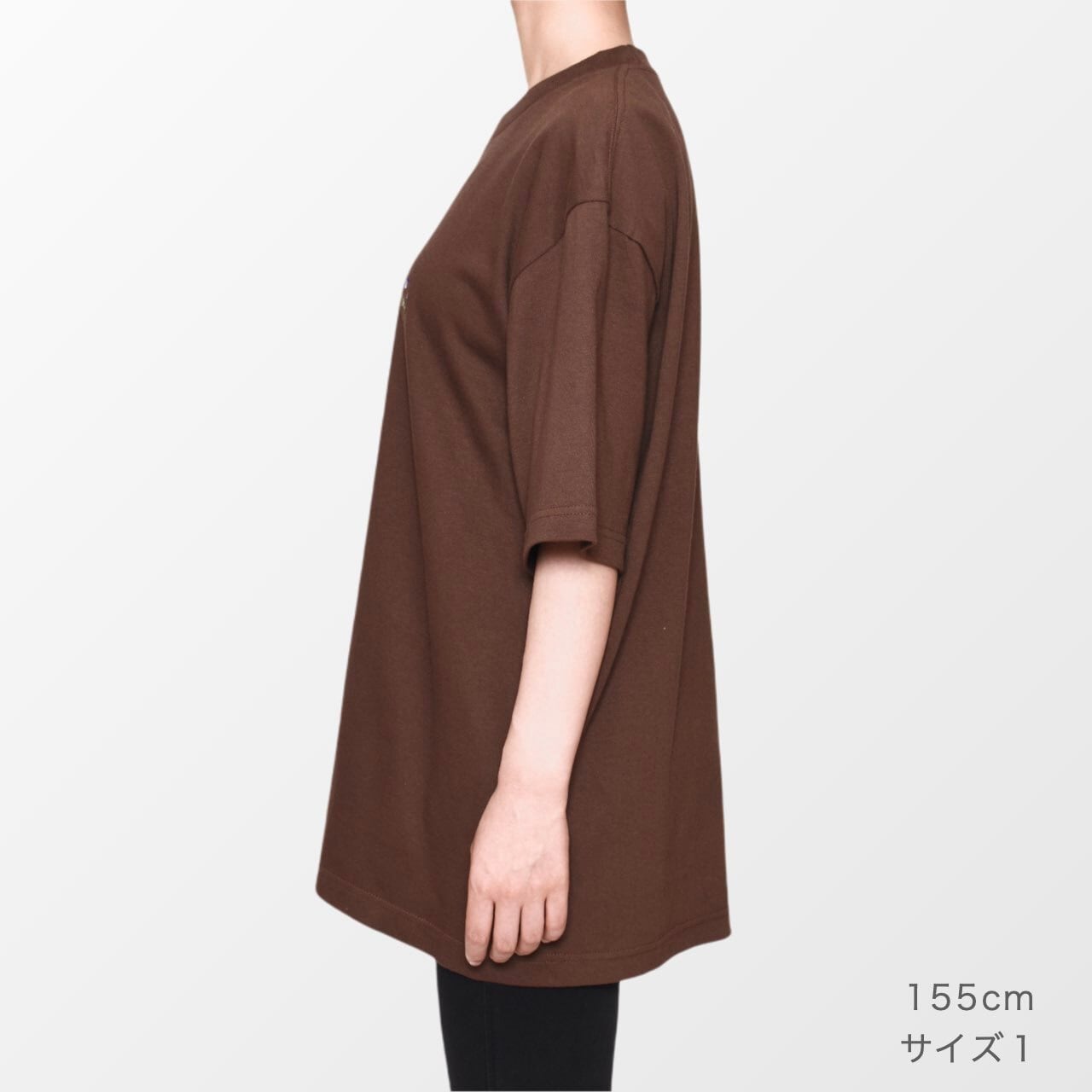 着るたびにリラックスするコットン刺繍Tシャツ（ダークブラウン