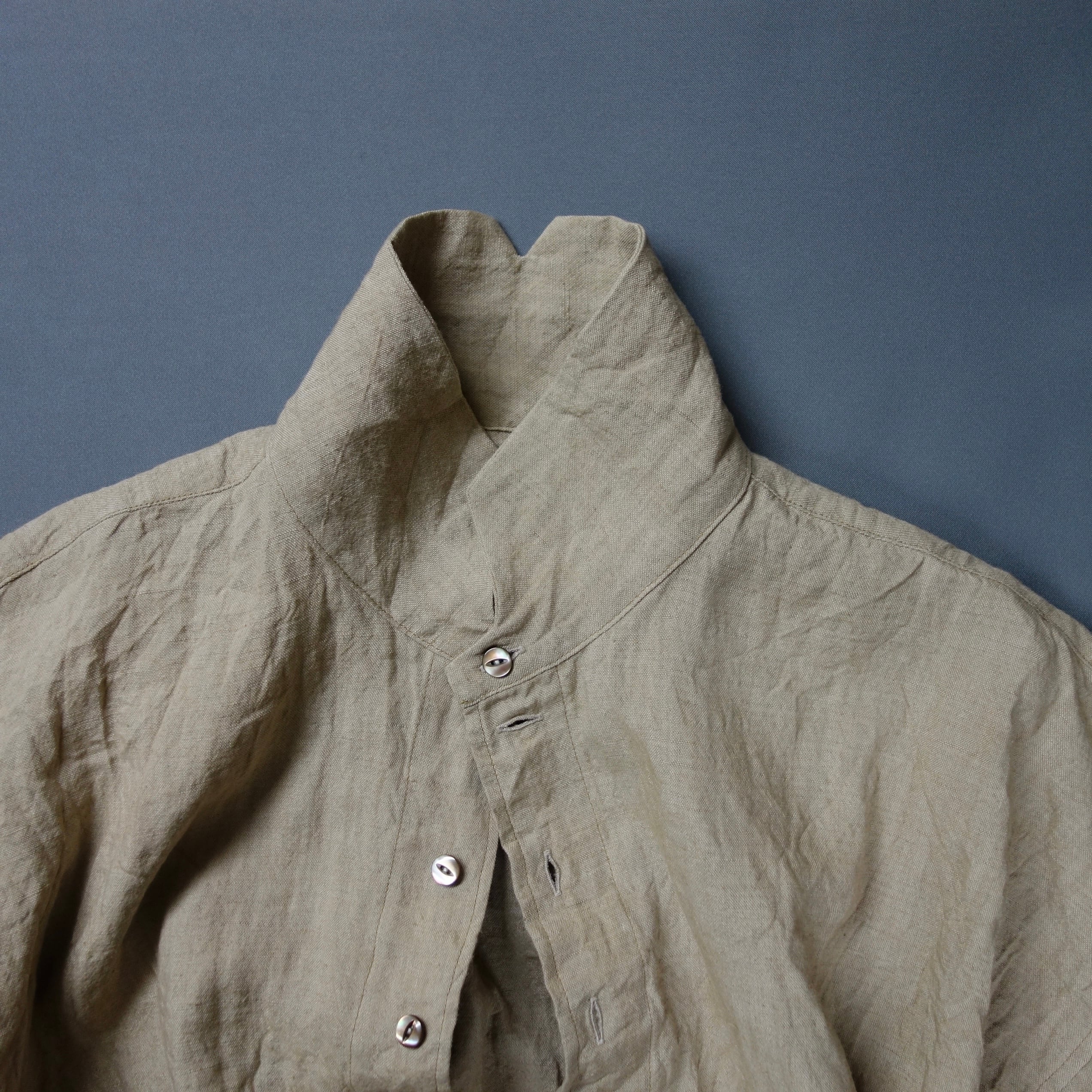 frenchvictorians linen halfsleeve 2026 / old beige | ATELIER GARDENIA