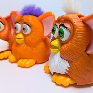 ☆ VINTAGE1998 ☆【 McDonald's × Furby ( ファービー )】 1998年マクドナルドミールトイ『キャメル イエローヘアー』ハッピーミール　〚アメリカン雑貨 アメトイ〛