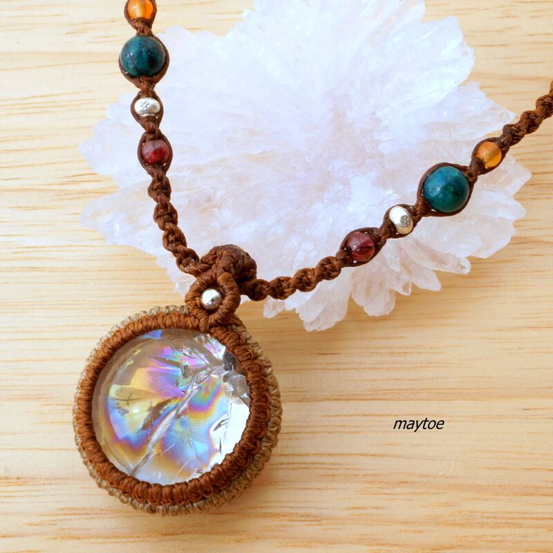 アイリスクォーツ(レインボークリスタル)のマクラメネックレス ~森の歌声~