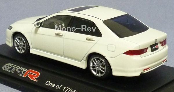 エブロ43441 ホンダ アコード ユーロR (CL7) 白パール | 絶版ミニカー