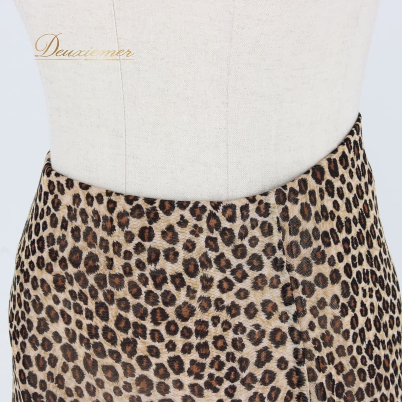 社交ダンス 衣装 スタンダード スカート レッスンウェア レディース ベージュ系 ブラウン系 レース ヒョウ柄 練習着 ステージ衣装 上品 ダンス衣装 レオパード シック エレガント 大人可愛い 舞台衣装 ポリエステル フレアスカート アシンメトリー風 きれいめ 伸縮性 ポケットなし レース風デザイン 丈長め ミドル丈 83cm前後 ゴムウエスト ウエストゴム フィット感 たっぷりフレア