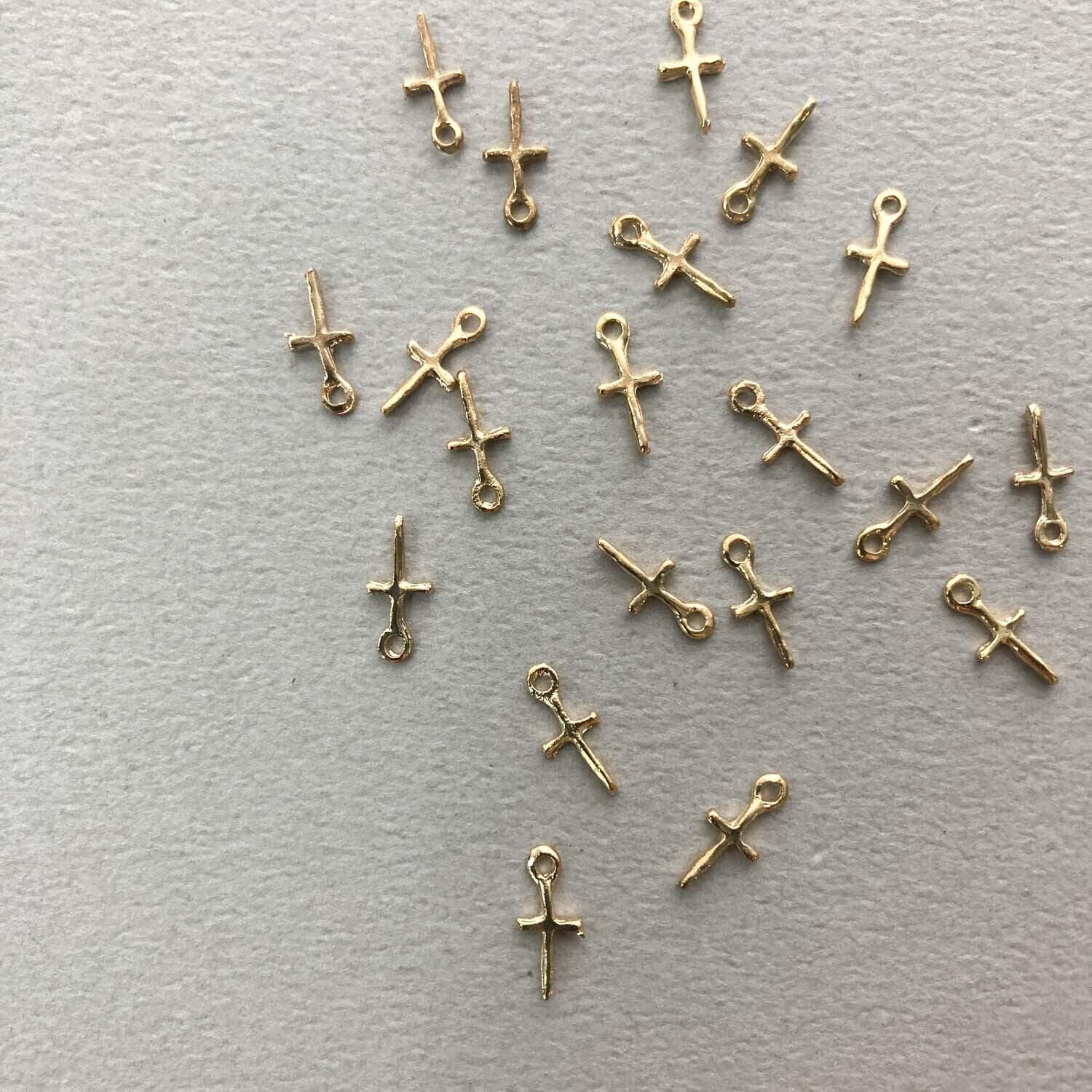 再入荷〉ミニシンプル華奢クロスチャーム | Dua-アクセサリーパーツ