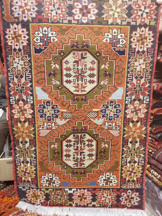 絨毯クエスト50【No.26】Varni (Orange) ※現在、こちらの商品はイランに置いてあります。ご希望の方は先ずは在庫のご確認をお願いします。