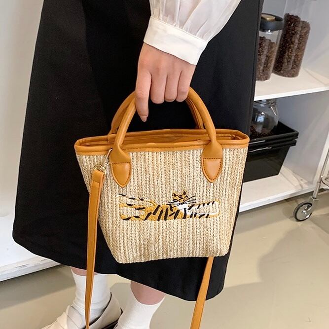 COACH トラ刺繍 ショルダーバッグ COACH トラ刺繍 ショルダーバッグ