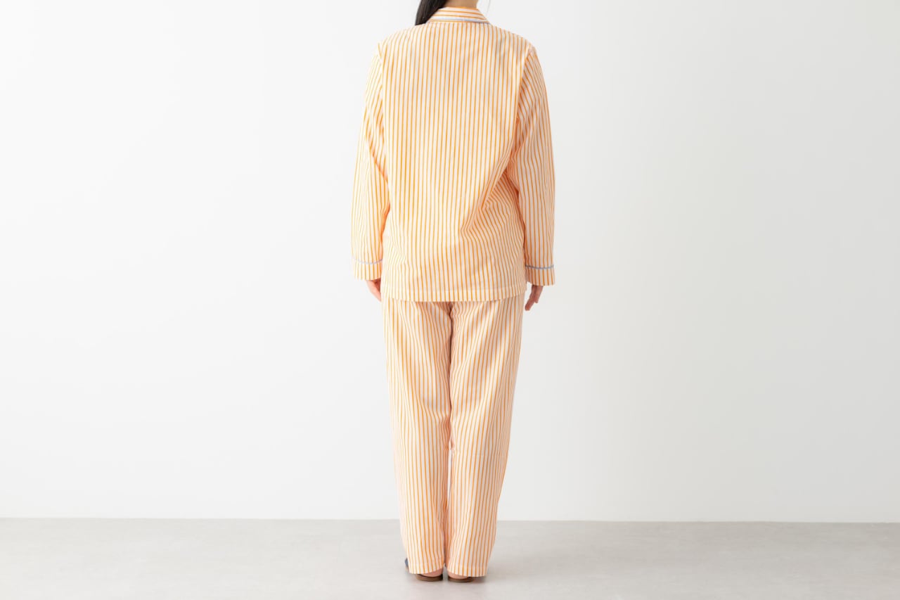 栗原登志恵セレクト ミラノ発「シルヴィア スカルマーナ」のストライプ