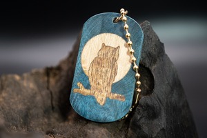 スタビライズウッド 楓 ドッグタグ 象嵌 夜とミミズク