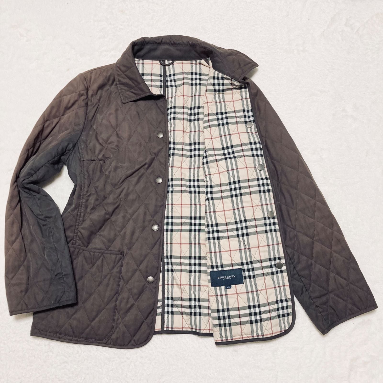 美品　バーバリーロンドン　ジャンパー　キルティング　ノバチェック　ダーククラウン 美品】バーバリーロンドン キルティングジャケット裏地ノバチェック 茶