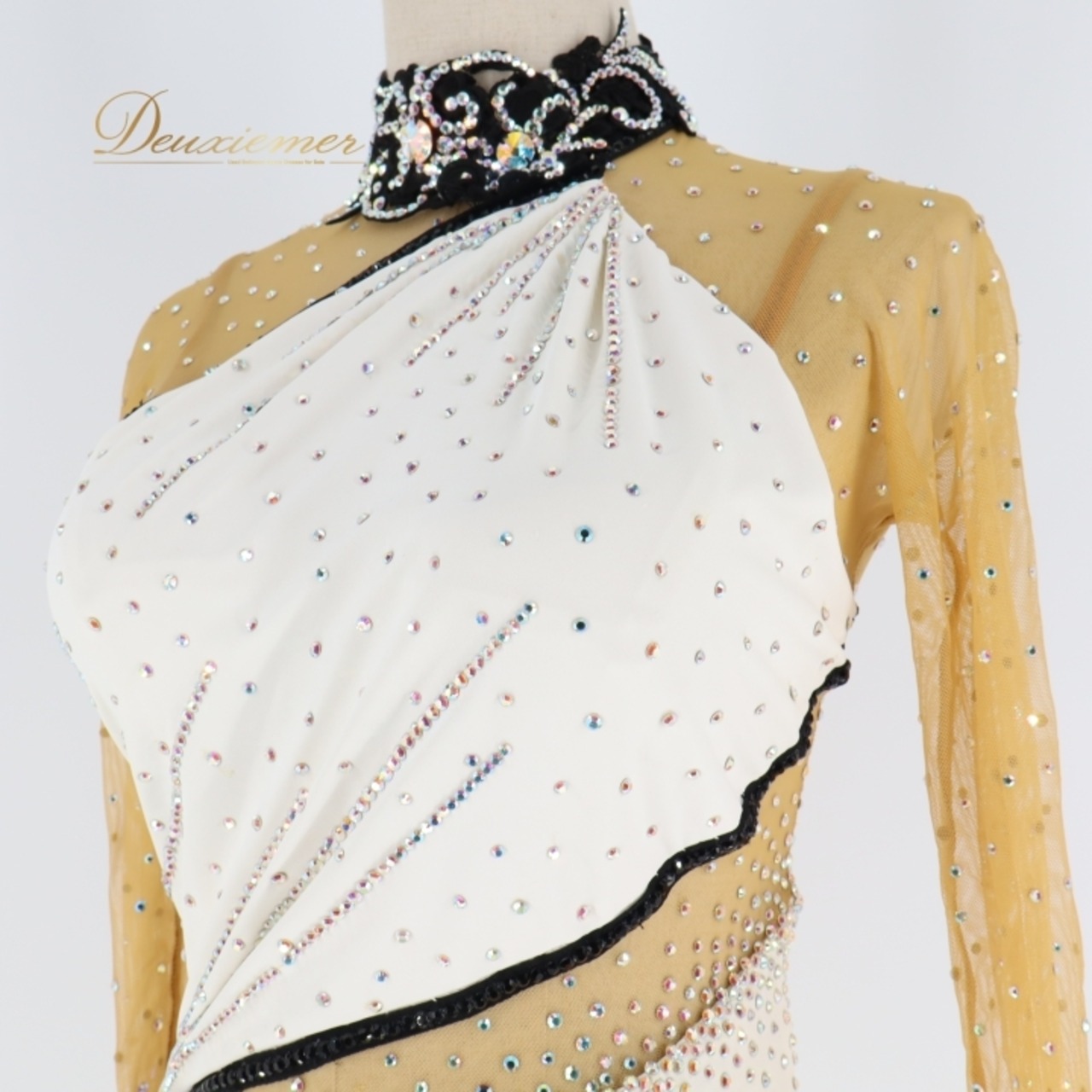 社交ダンス 衣装 スタンダードドレス スタンダード ドレス ワンピース 白 デモ 競技 HIROKO YAMAGUCHI ヒロコヤマグチ パーティ 発表会 上品 高級感 ホワイト系 フォーマル ドレス レディース デザイン エレガント ふんわり パーティードレス オシャレ