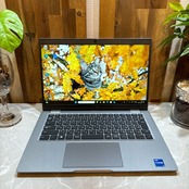 2022年式 DELL Latitude 5330 / 第12世代 Core i5-1235U / メモリ8GB / SSD256GB
