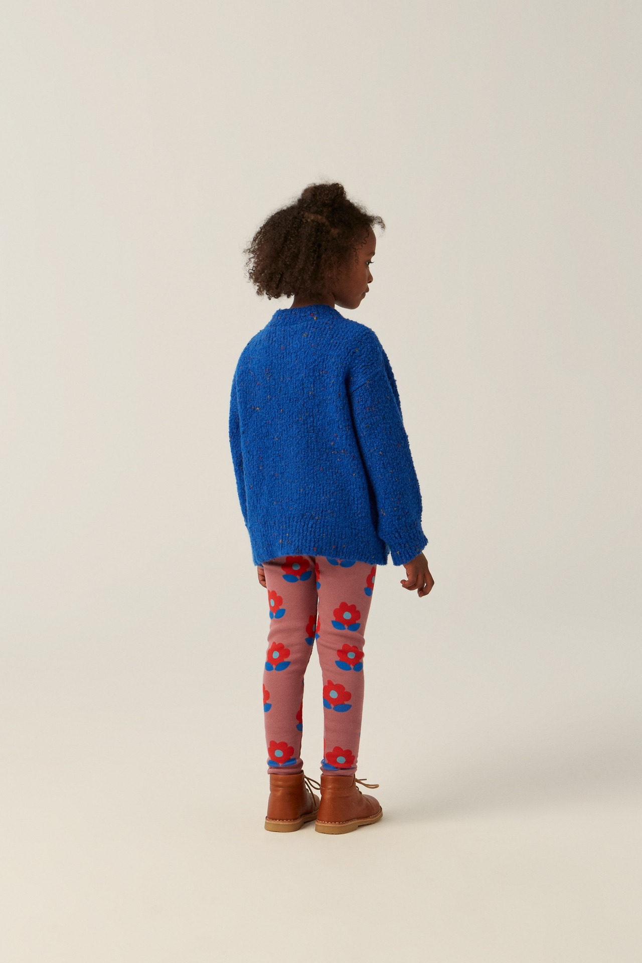 the campamento/Blue Cardigan