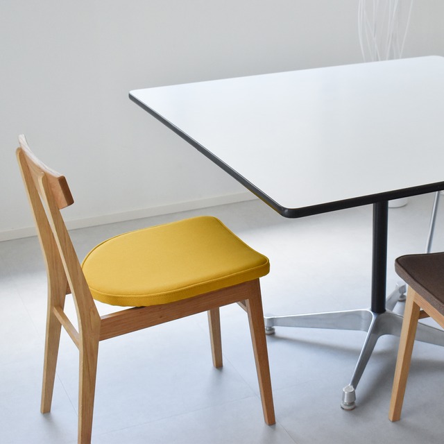 ★セール価格★ダイニングチェアA.TYPE（木背板）｜天然木 無垢ナラ材 生地T9040 【木製椅子】昭和風デザイン スツール 日本の職人造り