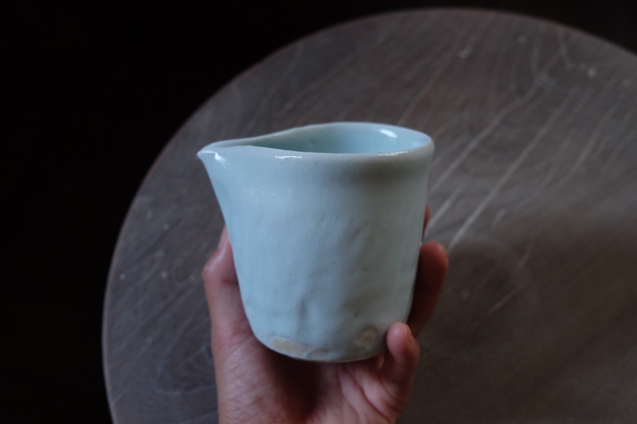 伊黒陶石青白磁片口/志郎 Igro-porcelain clay pale blue porcelain pitcher/shiro