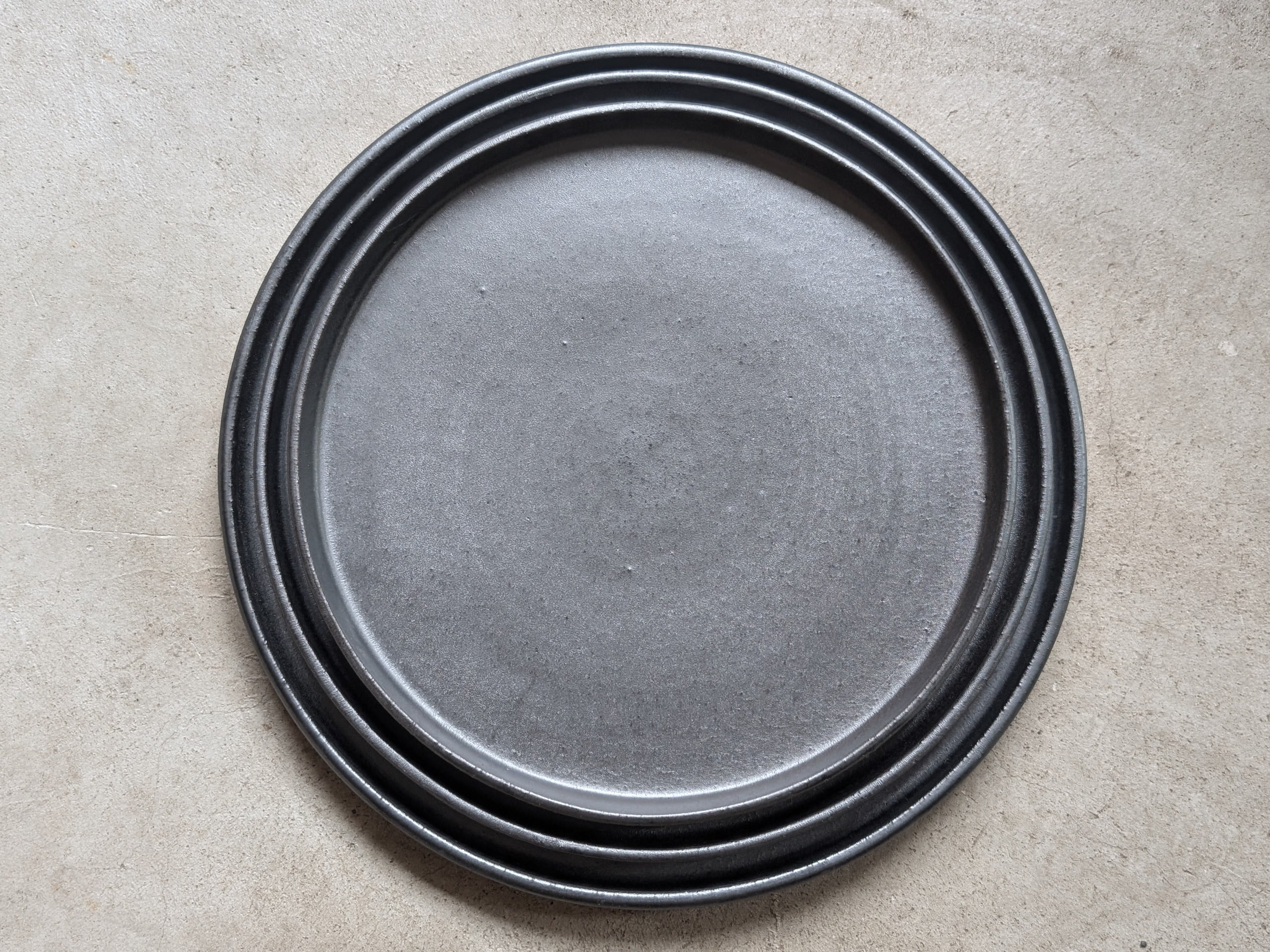 信楽焼 KUROスタックトレイ プレート21cm | HARVEST | inoya