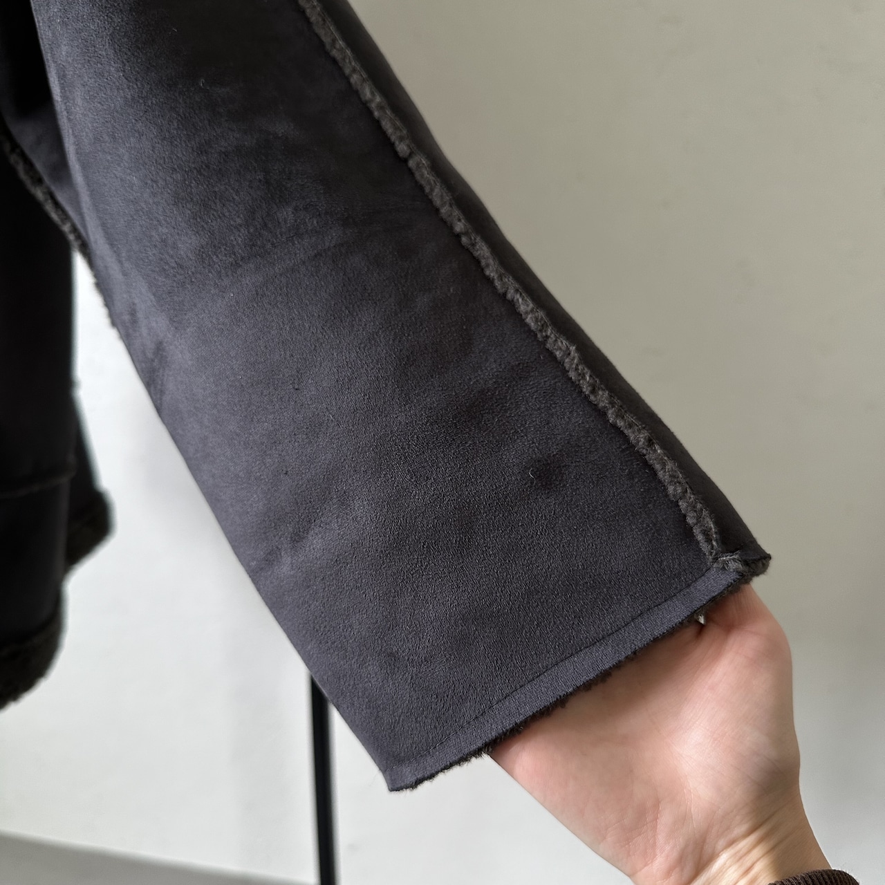 【受注予約1週間】スタンドカラームートンオーバーCO/チャコール