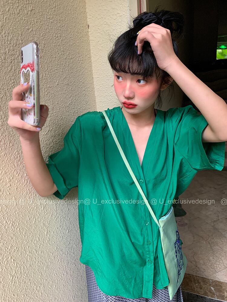 Vネックシャツ レディースサマーカジュアルルーズ薄手グリーンジャケット 夏物 ビッグFスモールZ韓国21026636870