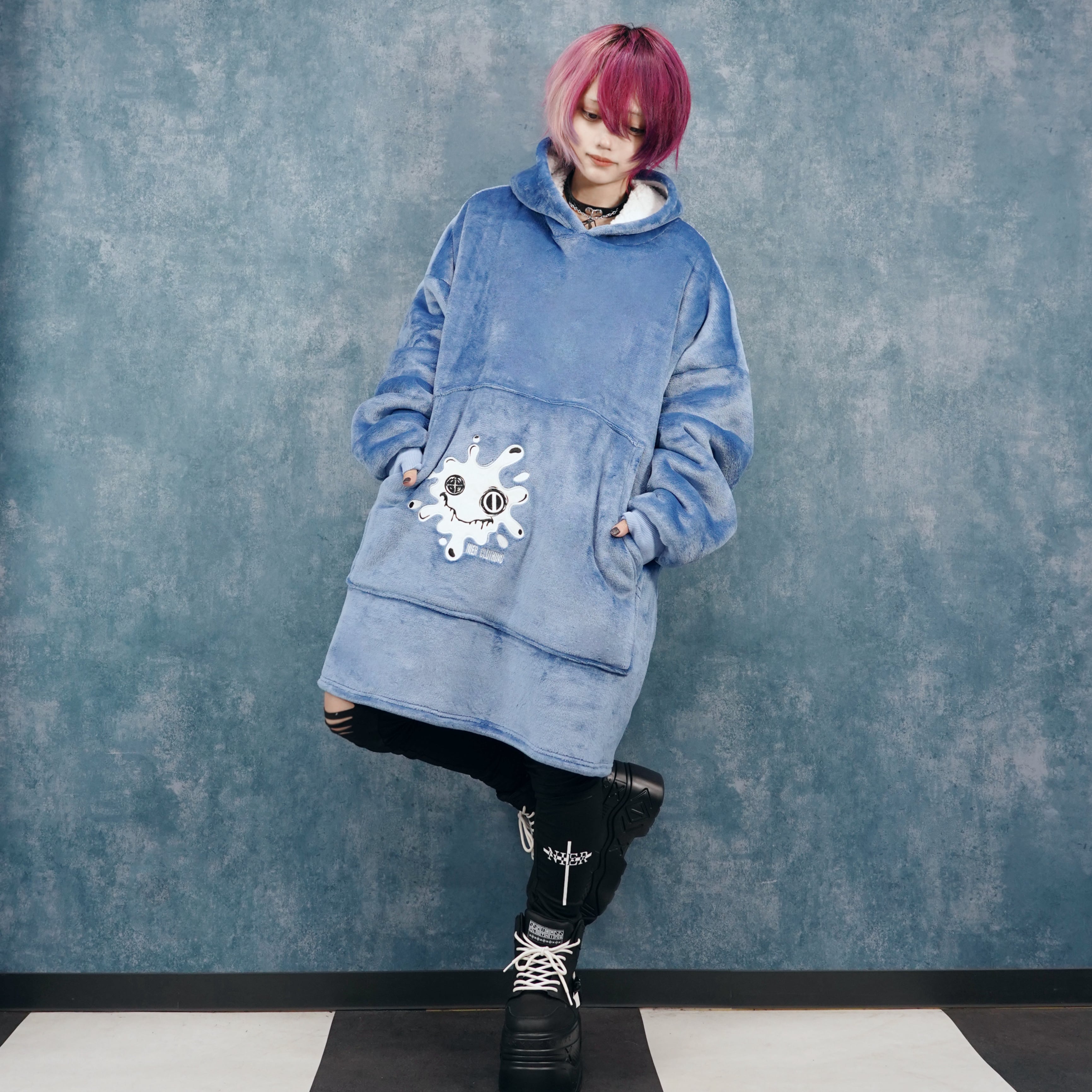 着る毛布もこもこFACE UNISEX HOODIE【BLUE】 | NIER CLOTHING