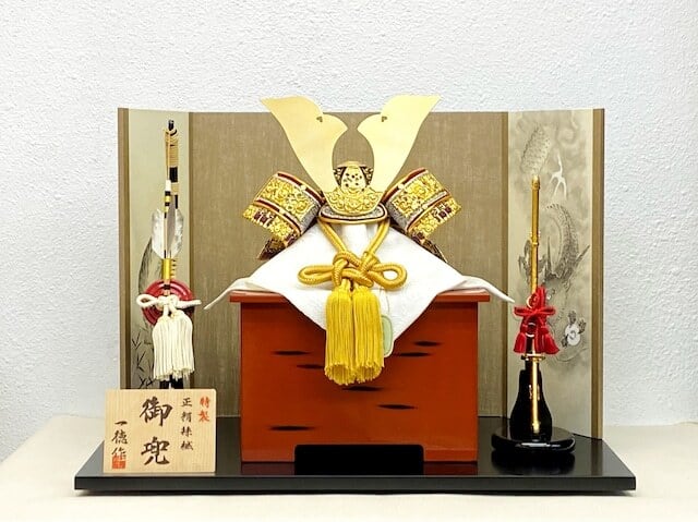 8号兜 朱寅兜 手描き虎と龍 屏風飾り 五月人形 コンパクト飾り 弓太刀 