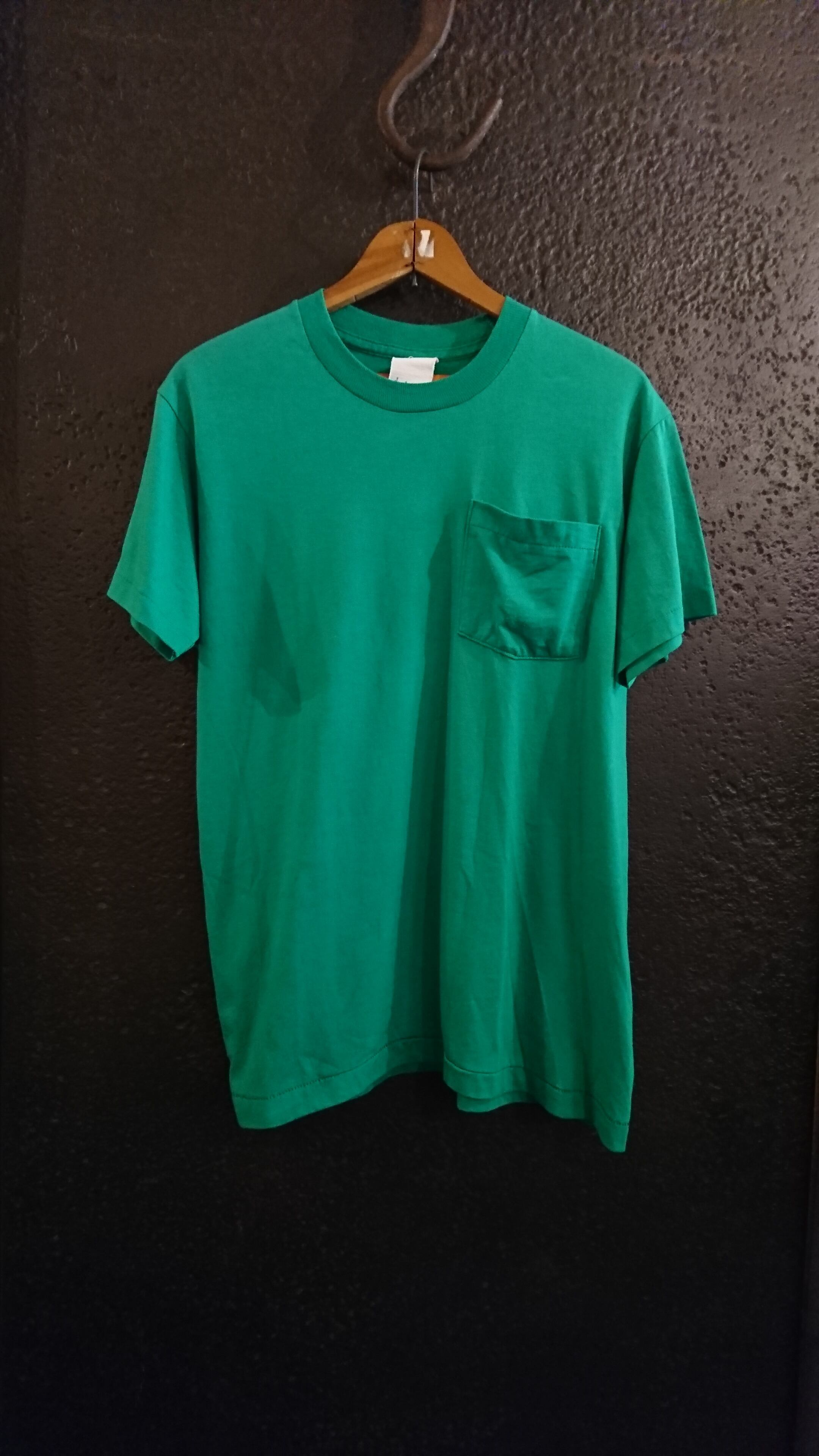 1980s GREEN COLOR POCKET TEE ①