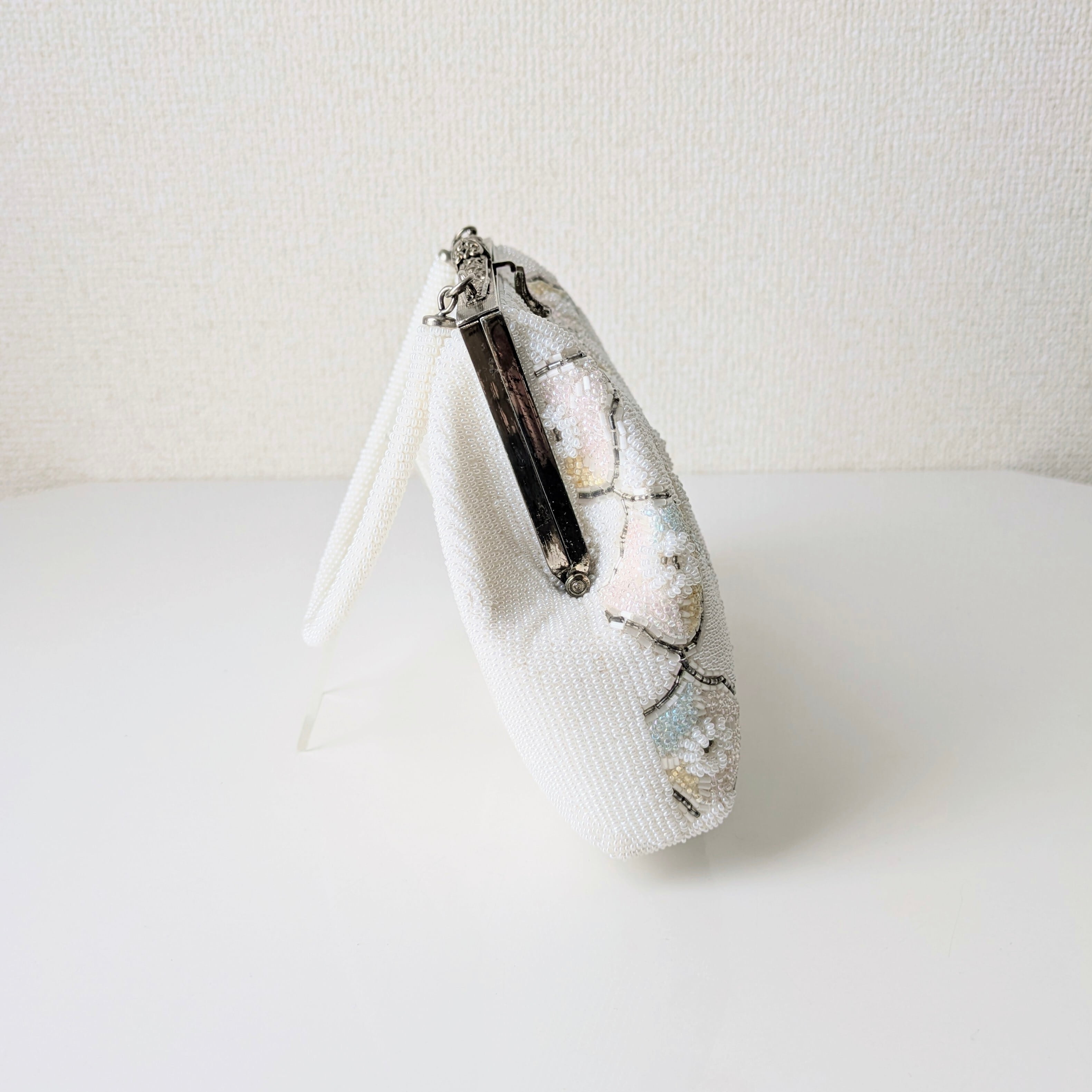 Vintage】ビーズ刺繍バッグ 白 菱形 パステルカラー 小花 パーティー