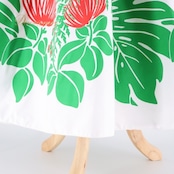 フラダンス 衣装 ワンピース ドレス エコルエヒク ホワイト系 EKOLU EHIKU 日本製 パフスリーブ フリル モンステラ柄 花柄 かわいい 華やか 鮮やか 明るい 白 緑 赤 ハワイアン アロハ ハワイアンプリント フラ ダンス レッスン 練習