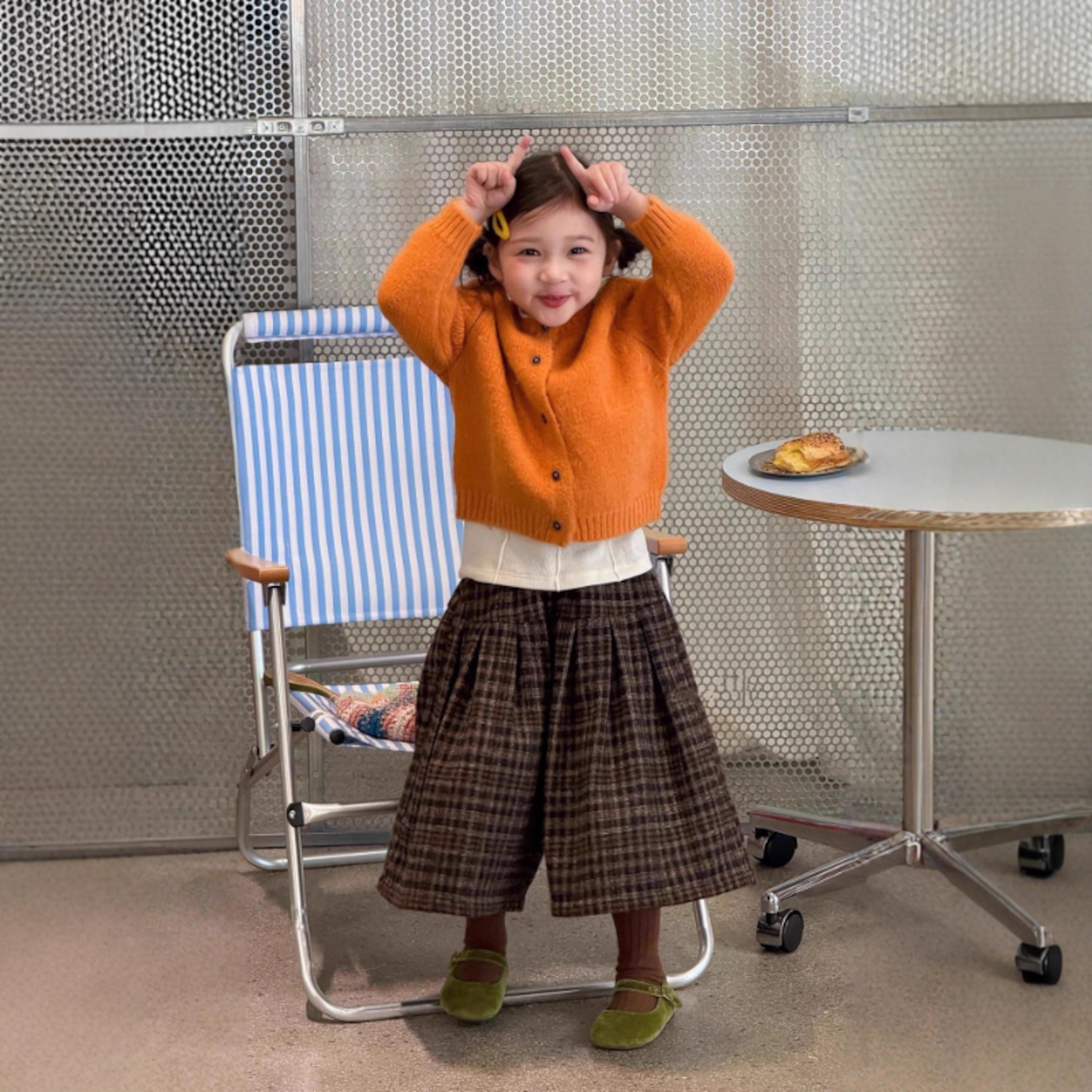 秋かぼちゃ色カーディガンORレトロチェックボトムス