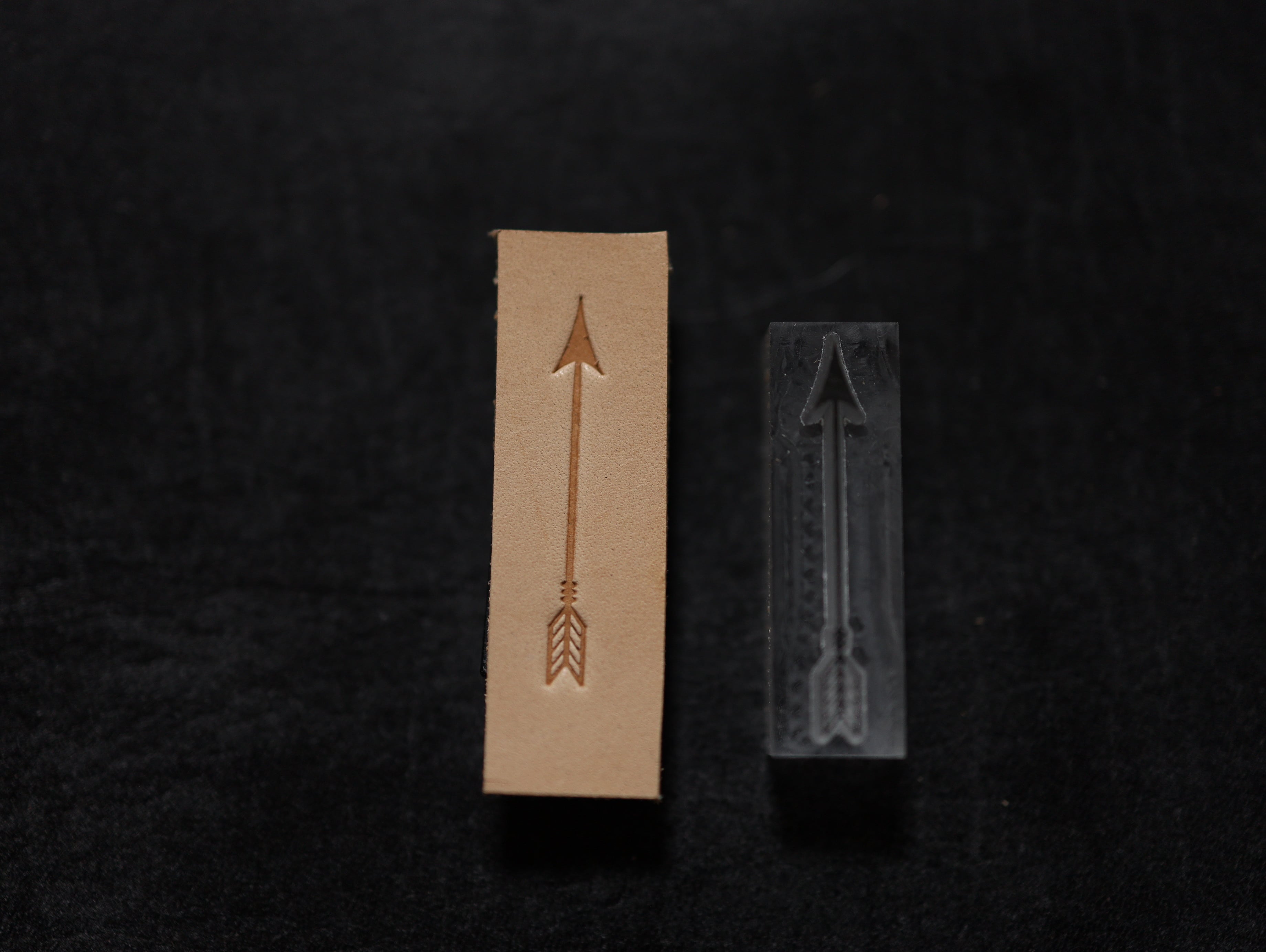 【アクリル刻印】矢じり　弓矢　　レザークラフト用