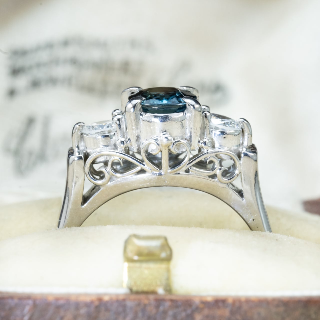 Pt900 天然サファイア 2.47ct × ダイヤモンド 昭和レトロ リング｜3