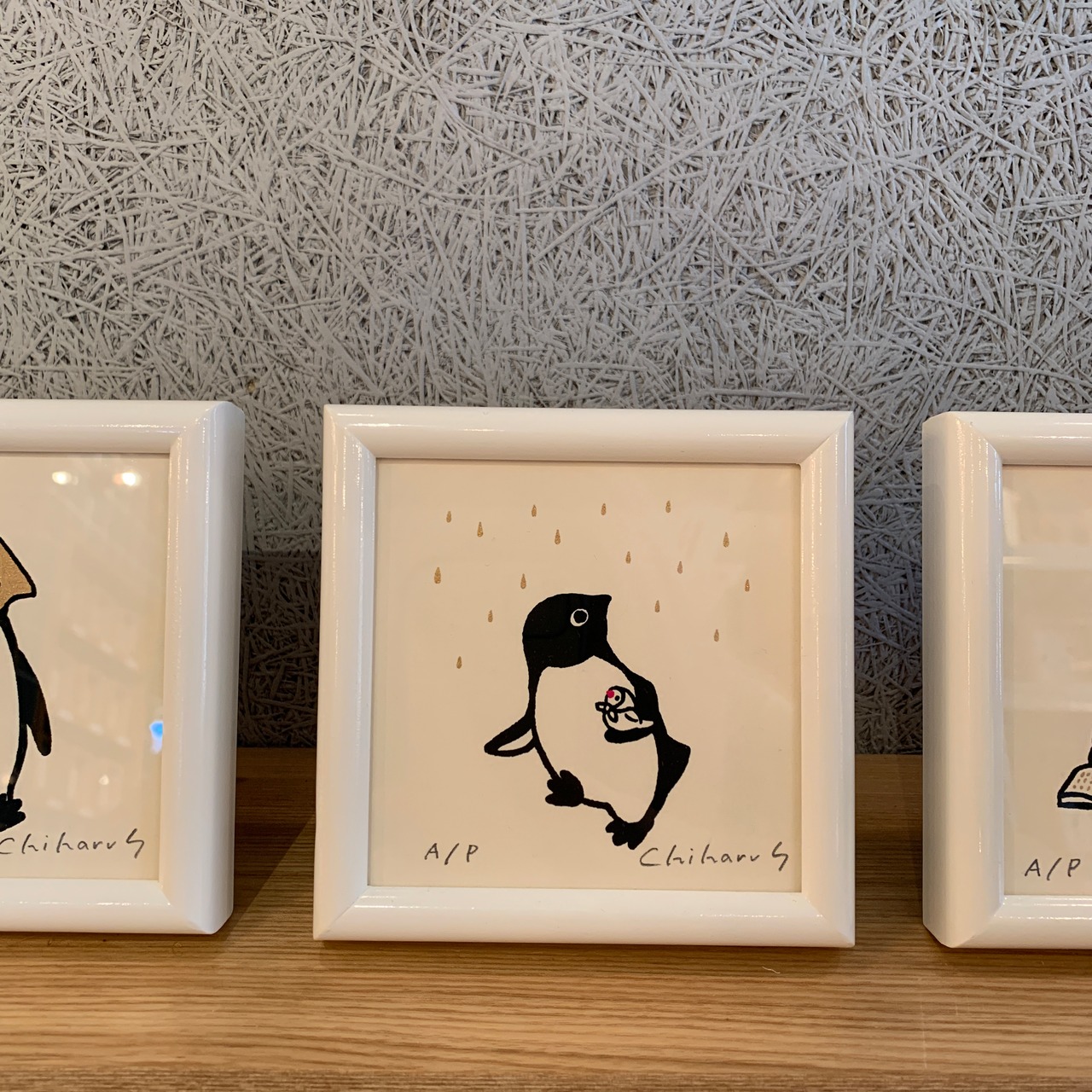 『ペンギンと文鳥 〝晴耕雨読〟』シルクスクリーン作品4枚＋額縁 2個セット