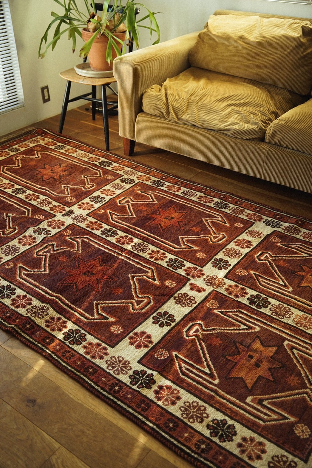 ラグ・カーペット Vintage Taimani rug 442-Vintage Taimani rug | 手織りのヴィンテージラグ専門店 | Bahr
