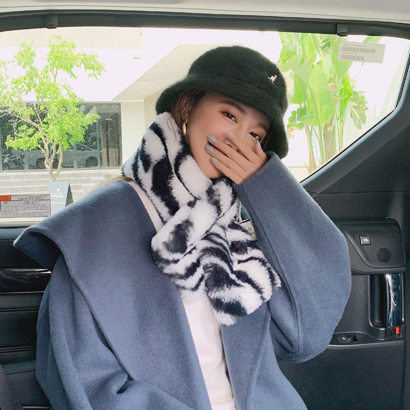 スカーフ レディースウィンタースタイルパターンクロス 冬物 ブラック・アイド・ピーズ2214801683