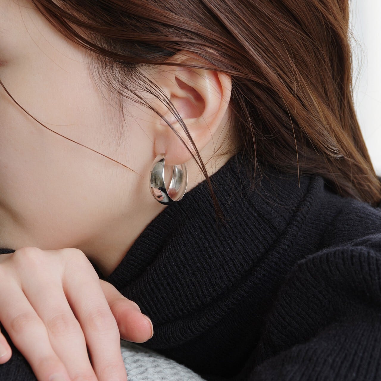 【美品】ドゥーズィエムクラス フープピアス 大ぶり ポーチ付き プラチナ 直径25mm フープピアス【MPT0042P1】 | MONICE/モニス