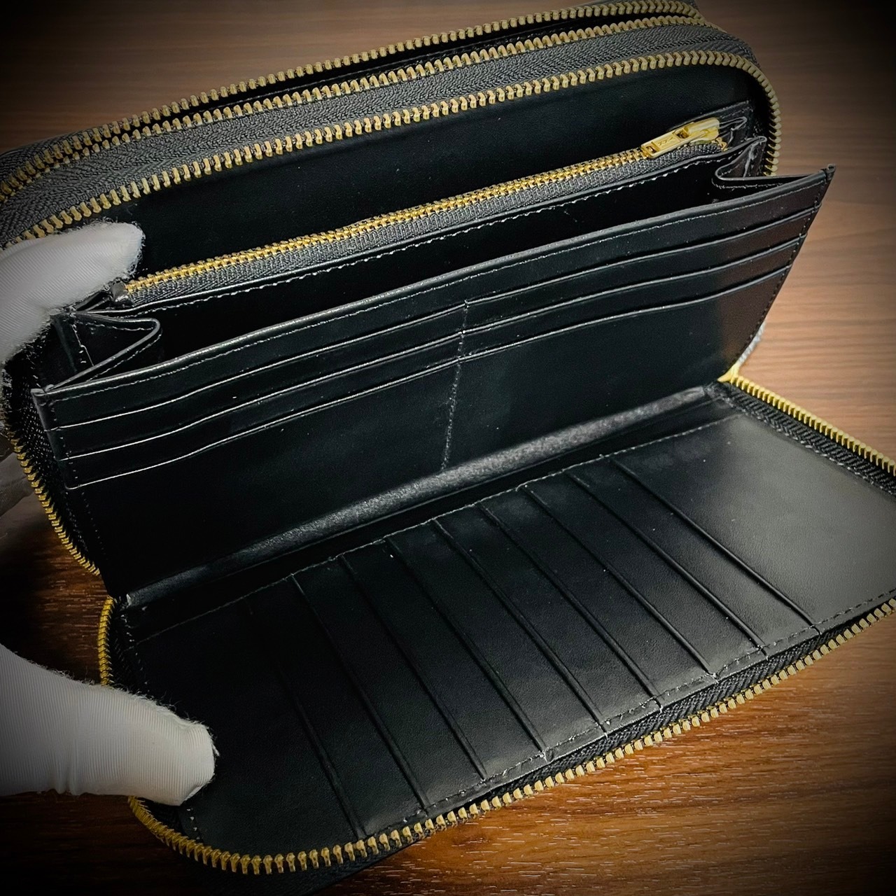 圧倒的な収納力 スタースティングレイ ダブルジッパー 長財布 