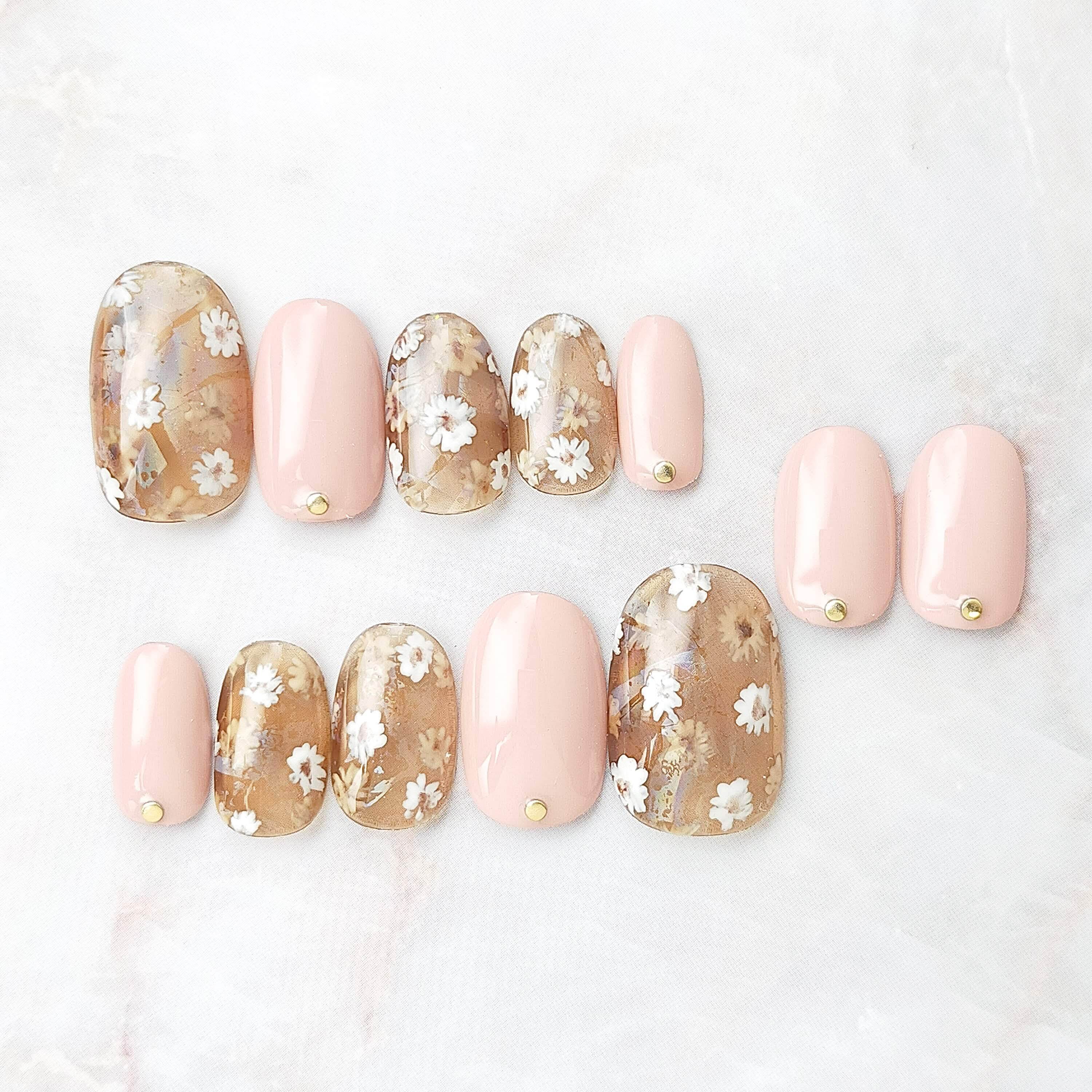 透け感があざとい小花柄ネイル ピンク シースルー パステル 普段使い ネイルチップ専門店aula Nail ーアウラ ネイルー