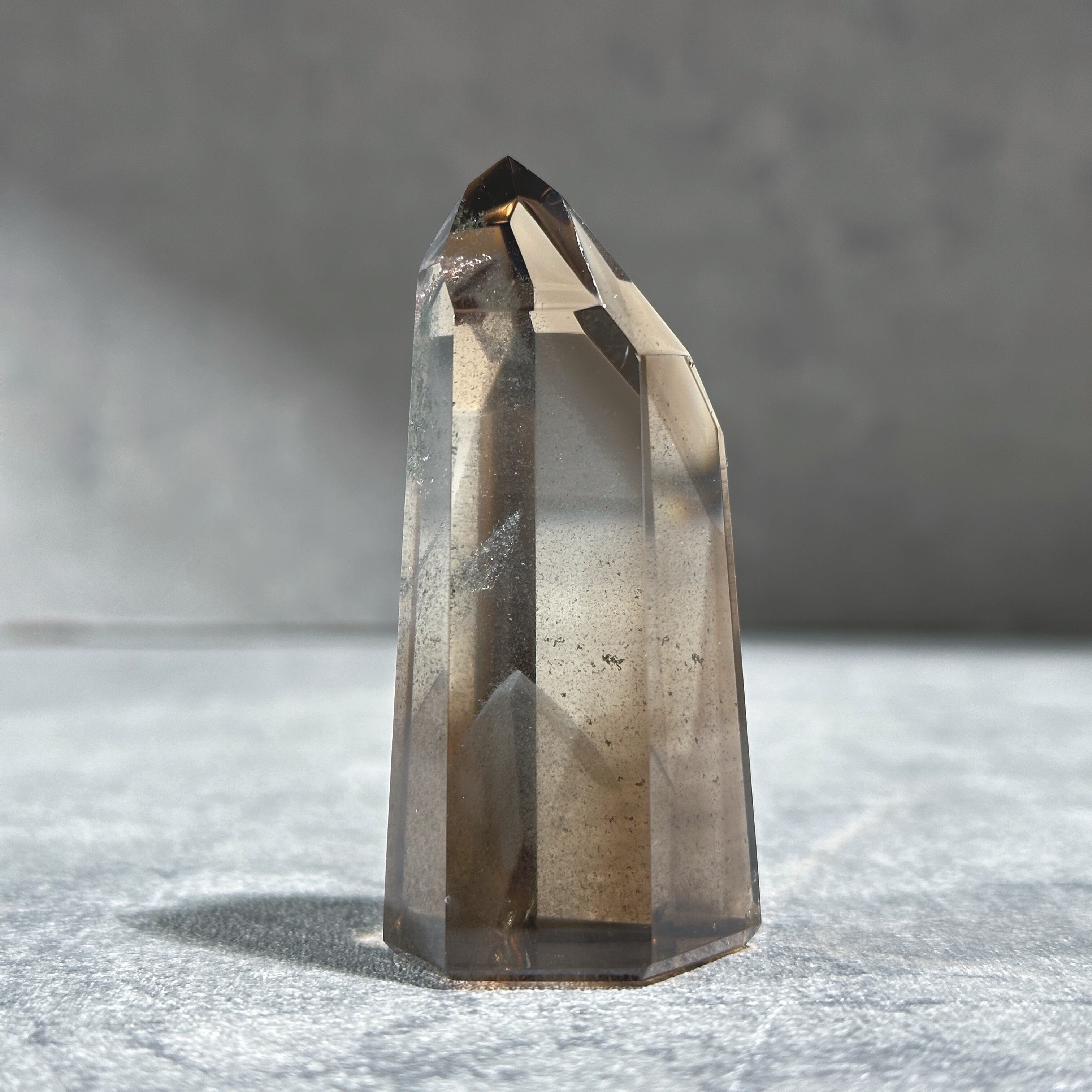 スモーキーファントムクォーツ タワー01◇ Smoky phantom quartz