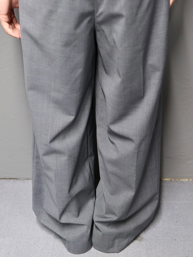 2-tuck wide slacks
