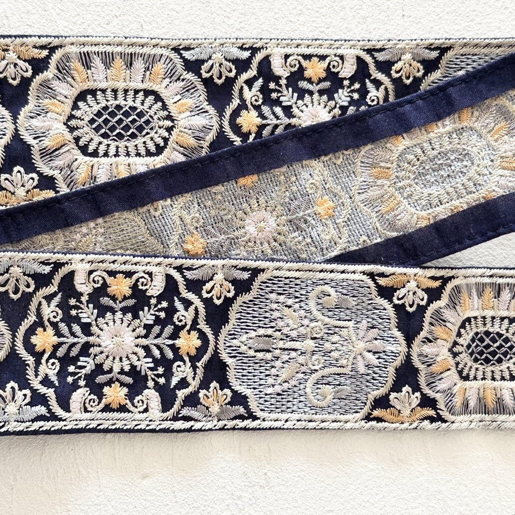フェアリードリーム[ネイビー]インド刺繍リボン 3383 | インド刺繍