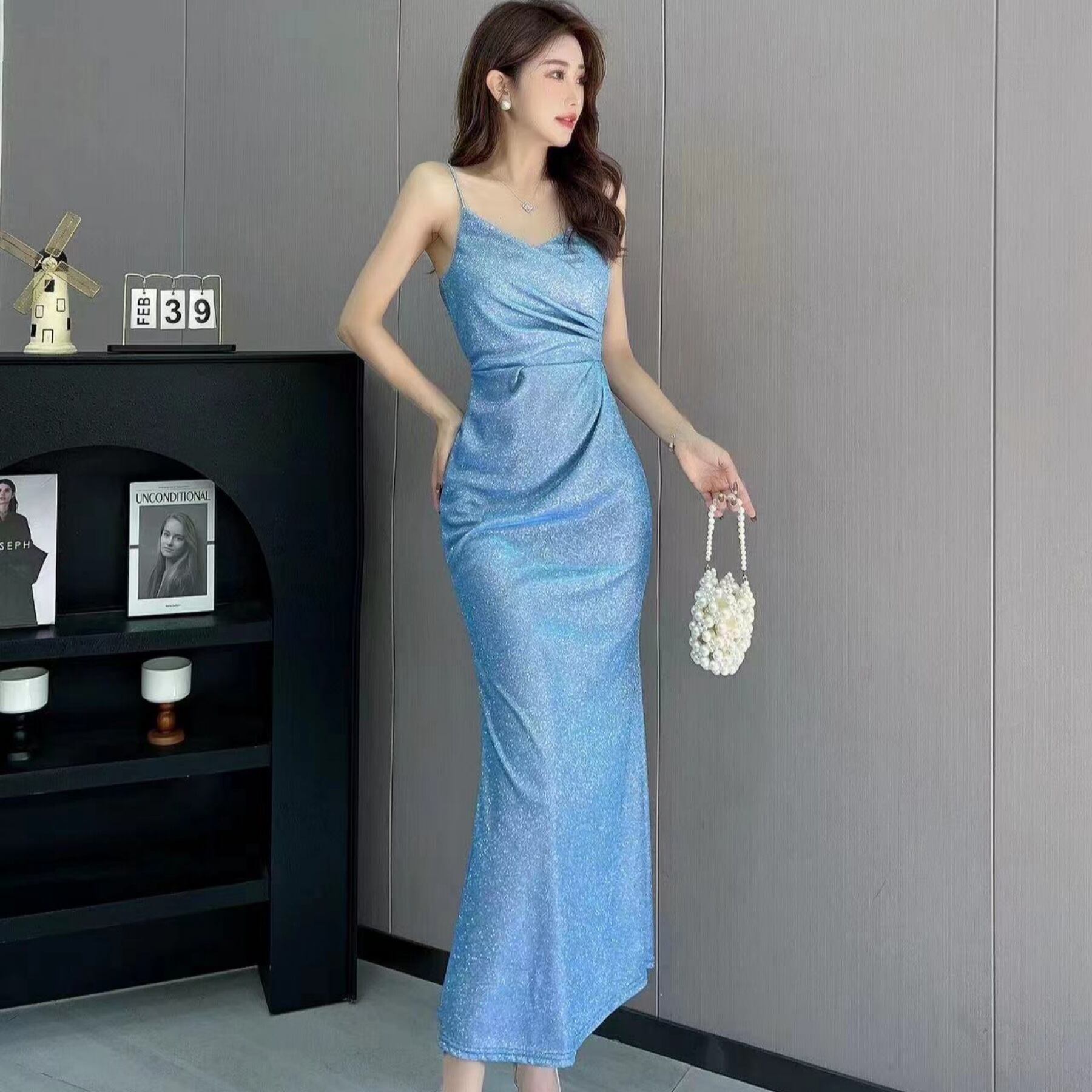 【新作】【送料無料】 2024新しい日本と韓国のセレブ気質ファッショナブルなデザインプリーツスリムスリムロングサスペンダードレス7886 0115268879659