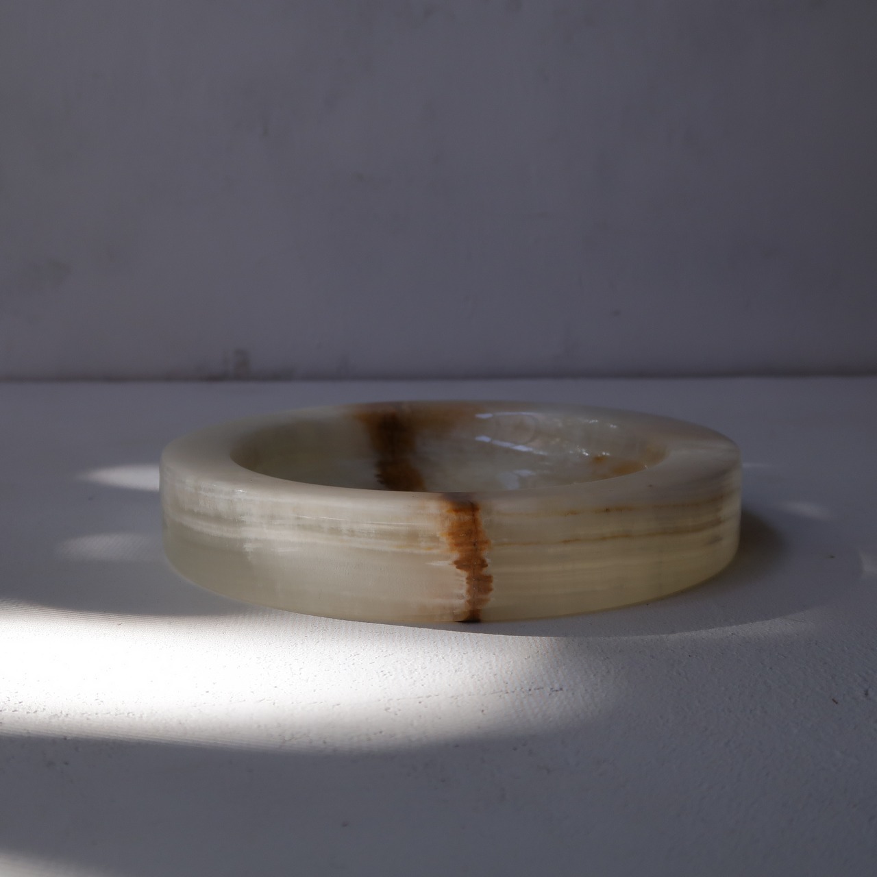 ブラウンラインのアッシュトレイ