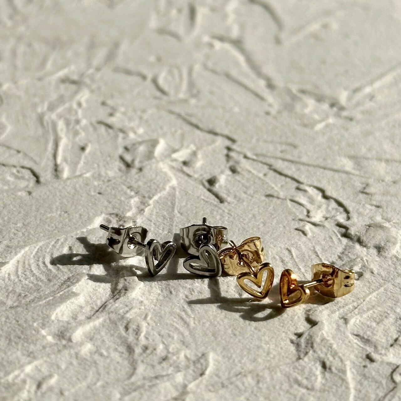 【SELECT】サージカルステンレス　ハート型ピアス