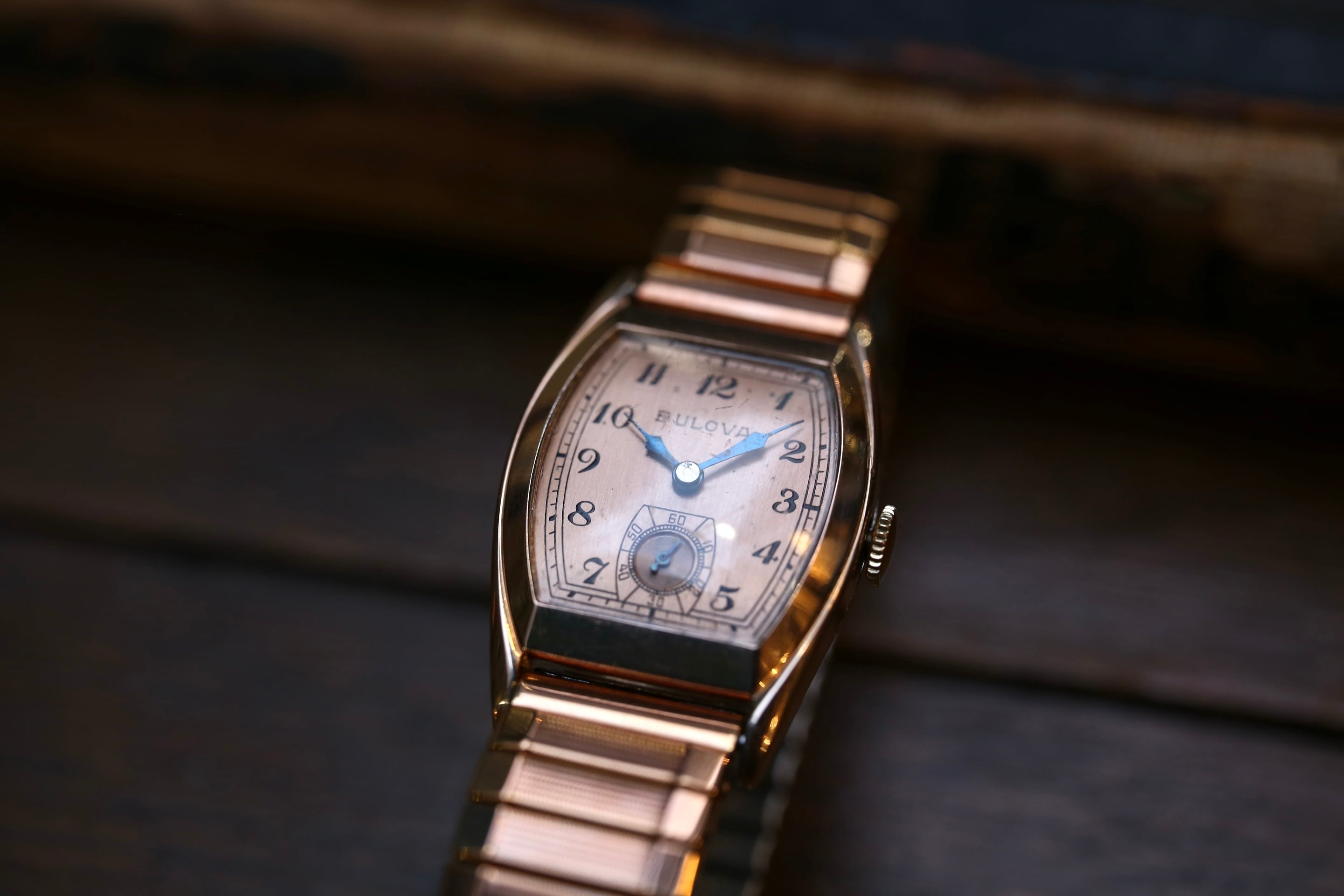 BULOVA】 1941 『オルダーマン』 トノーケース アラビア数字 手巻き