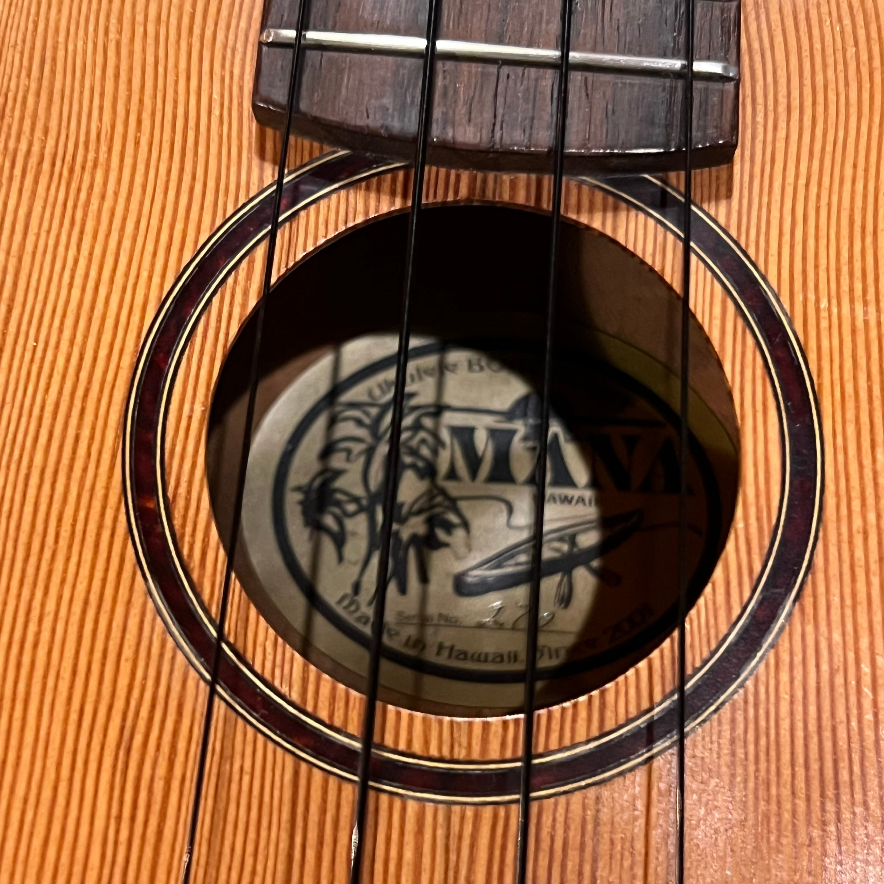 中古 調整済 MANA ソプラノウクレレ Douglas fir White Decal