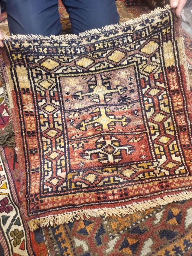 絨毯クエスト50【No.49】 ※現在、こちらの商品はイランに置いてあります。ご希望の方は先ずは在庫のご確認をお願いします。