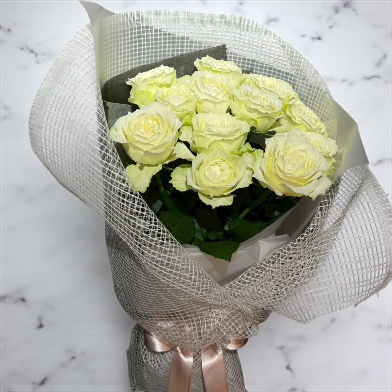 ふんわりホワイトローズ | HANA TO TOGE | 花と棘 | 成城学園前 | 花屋