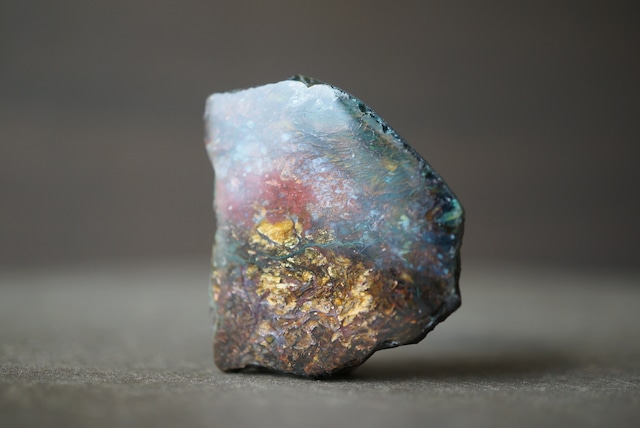 インドネシア産コラウッド(珪化木/クリソコラ/自然銅等) Petrified Wood with Blue Opal and Native Copper 1621