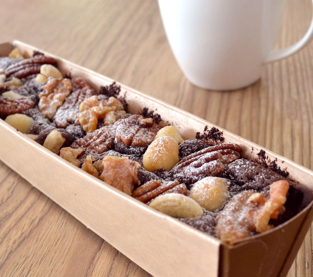 4種のナッツのベイクドショコラ